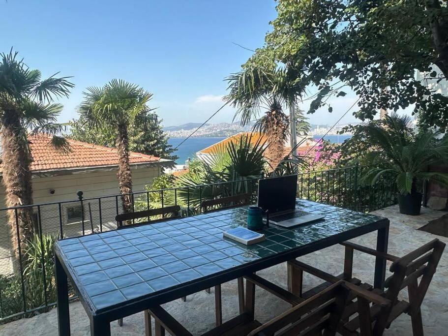 Appartamento Bueyuekada Al Koesk Adalar Esterno foto