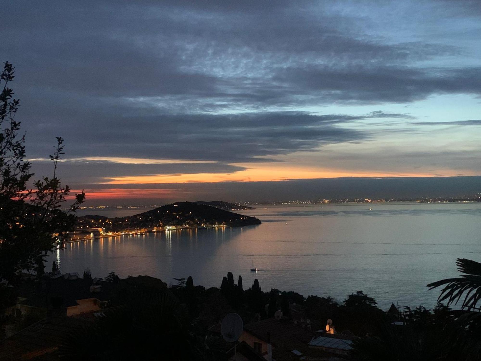 Appartamento Bueyuekada Al Koesk Adalar Esterno foto